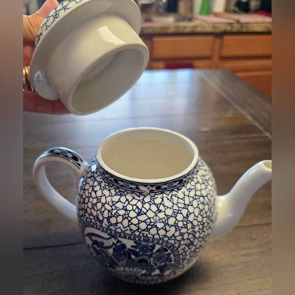 Adams Blue and White Ceramic Teapot - Picture 5 of 11